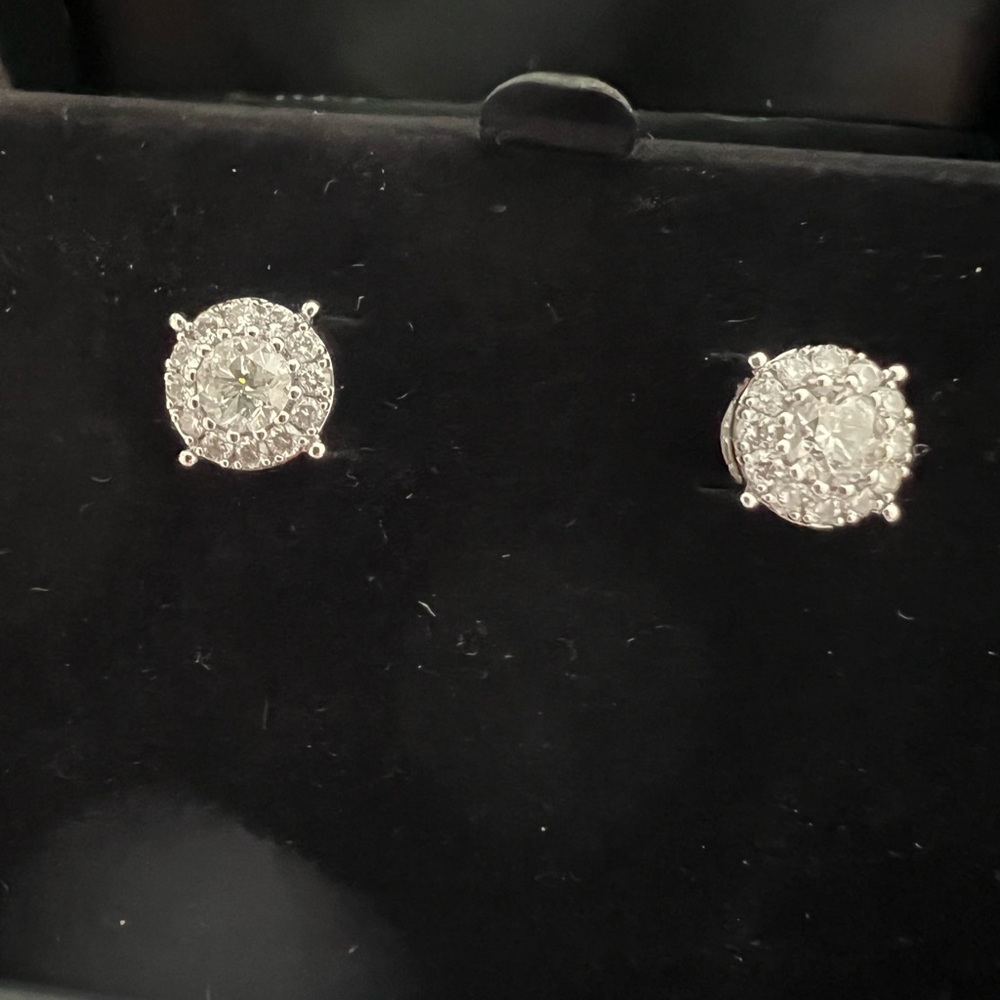 ✨R.H. Macy & Co. Fine Jewelry✨ Diamond Earrings - Picture 3 of 10